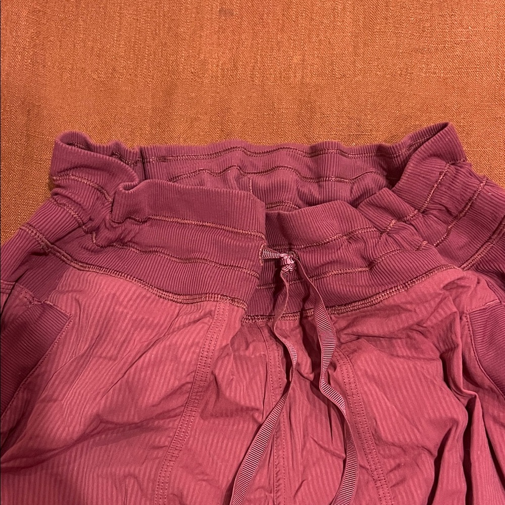 Lululemon Dance Studio Pant (no ankle drawstrings) - Picture 2 of 4